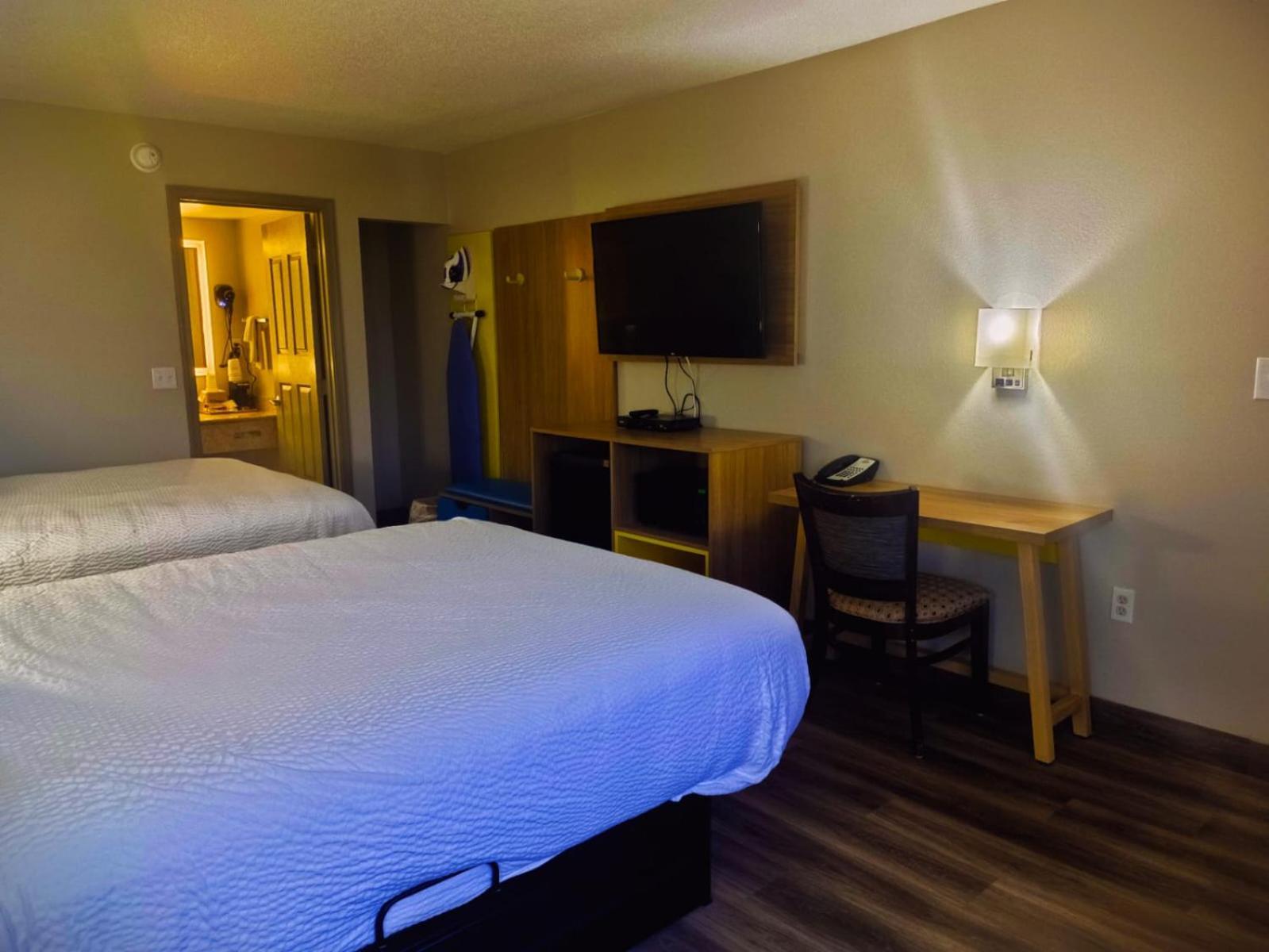 Days Inn By Wyndham Harrisonburg Bagian luar foto