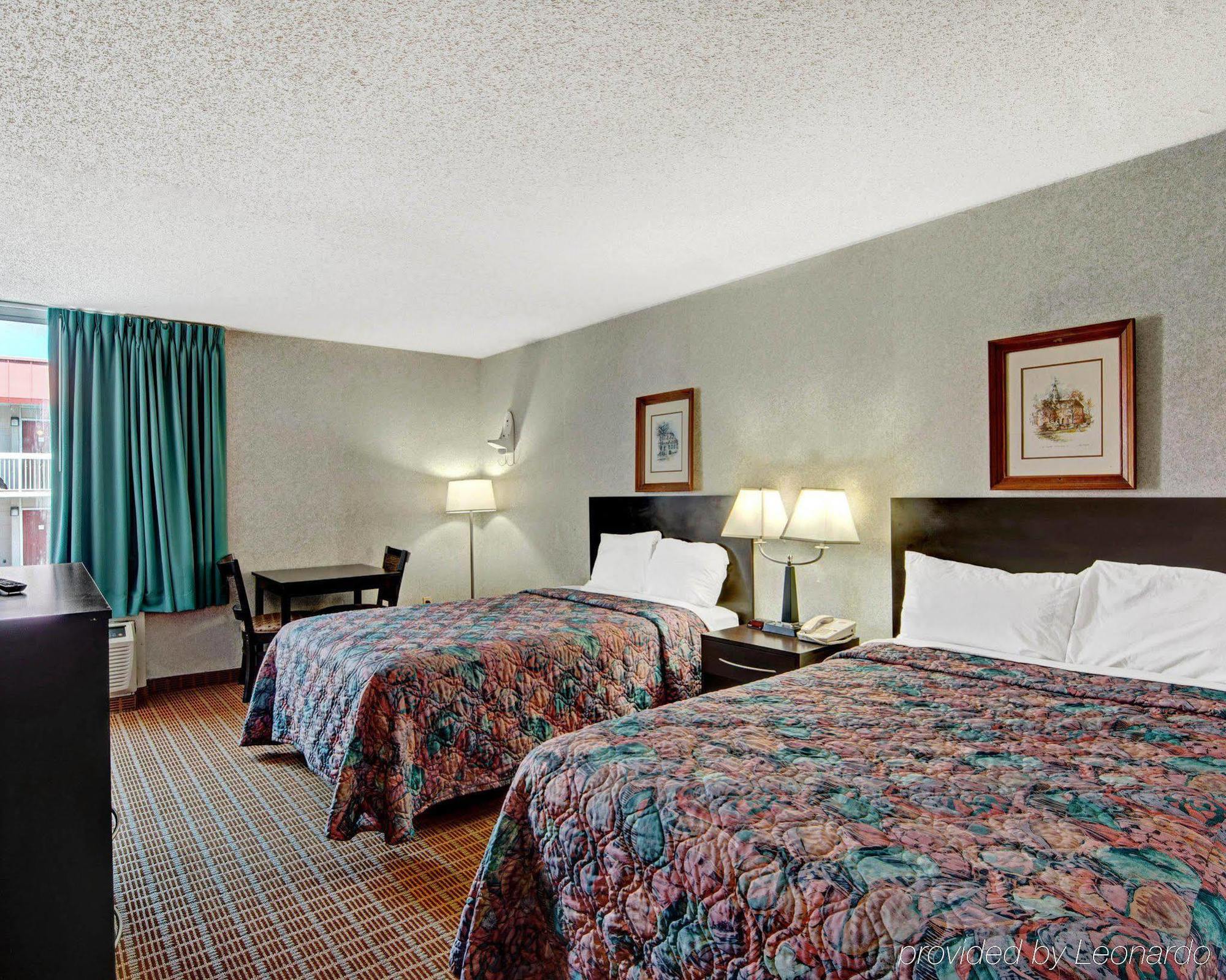 Days Inn By Wyndham Harrisonburg Bagian luar foto